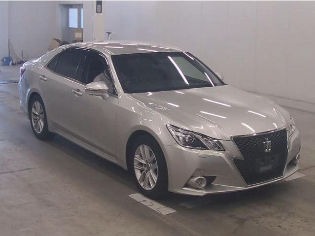 Toyota Crown 2015