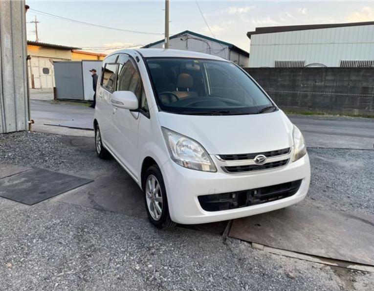 Daihatsu Move 2007 photo