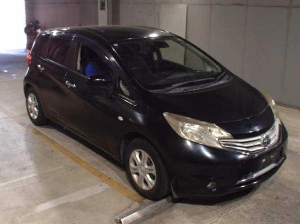Nissan Note 2014 photo